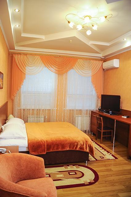 Bilyj Rojal Hotel Zaporizhia Kültér fotó