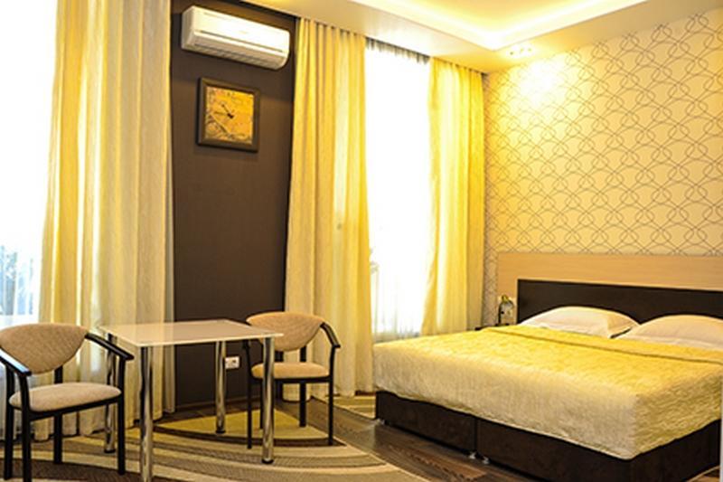 Bilyj Rojal Hotel Zaporizhia Kültér fotó