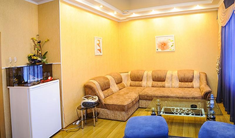 Bilyj Rojal Hotel Zaporizhia Kültér fotó