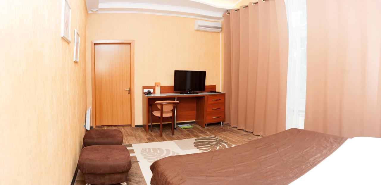 Bilyj Rojal Hotel Zaporizhia Kültér fotó